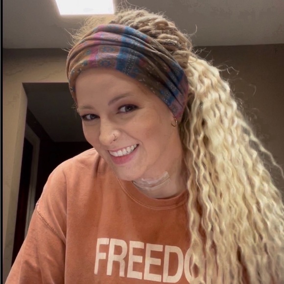 Braid in dreadlocks - Picture 7 of 9